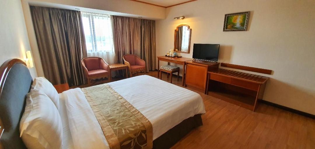 Kemena Plaza Hotel Bintulu Exteriör bild