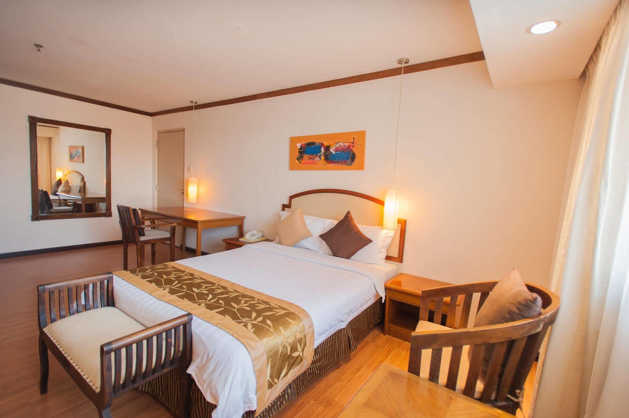 Kemena Plaza Hotel Bintulu Exteriör bild